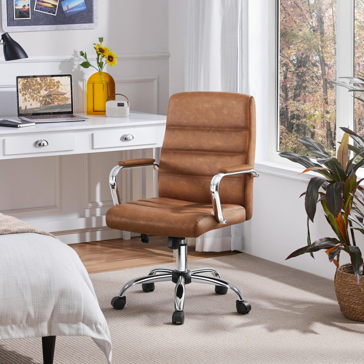 Brown PU Leather Office Chair with Arms Z449