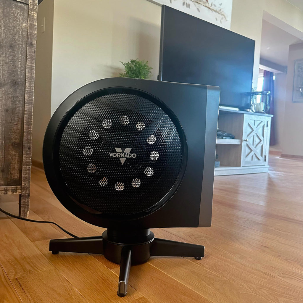 Compact Oscillating High Velocity Floor Fan with Remote Control, 5 Speeds, Black L11621
